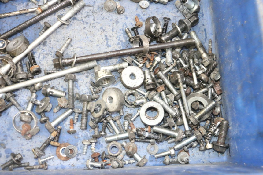 photo de SCREW FASTENER BAG SUZUKI BURGMAN 125 (2007 - 2014) - Zoom on usage condition