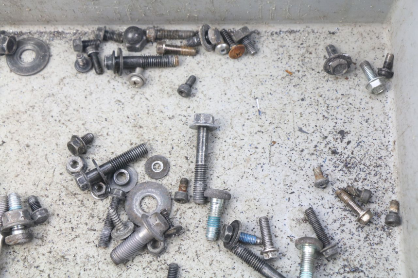 photo de SCREW FASTENER BAG YAMAHA BW'S BWS 125 (2010 - 2013) - Alternative perspective