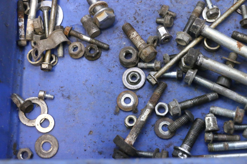 photo de SCREWS BAG HONDA CB TWO FIFTY 250 (1991 - 2002) - Alternative perspective