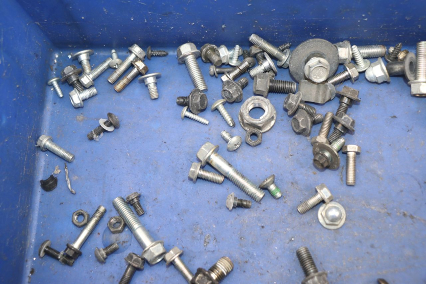 photo de SCREWS BAG HONDA CBF 125 (2009 - 2015) - Technical close-up