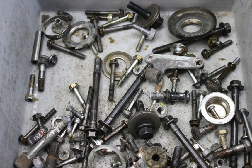 photo de SCREW FASTENER BAG HONDA CBF 500 (2004 - 2007) - Zoom on usage condition