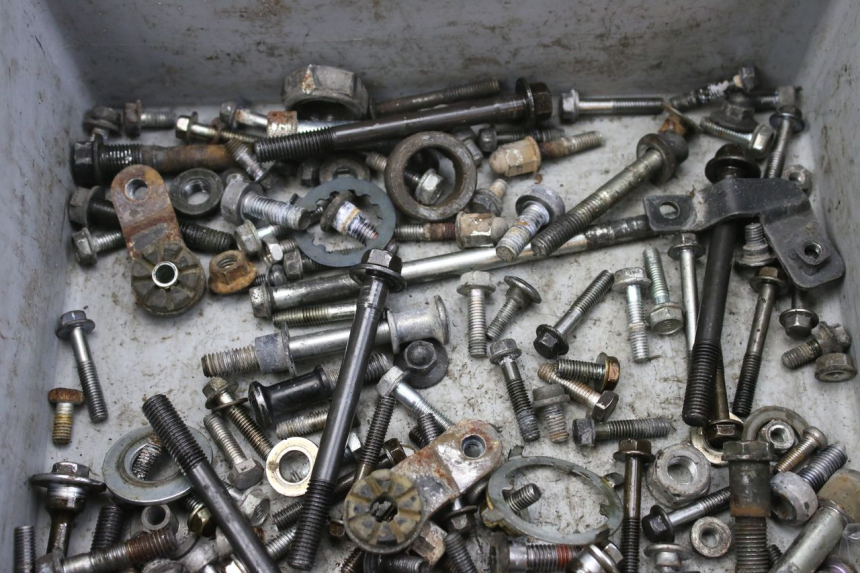 photo de SCREW FASTENER BAG HONDA CBF 500 (2004 - 2007) - Alternative perspective