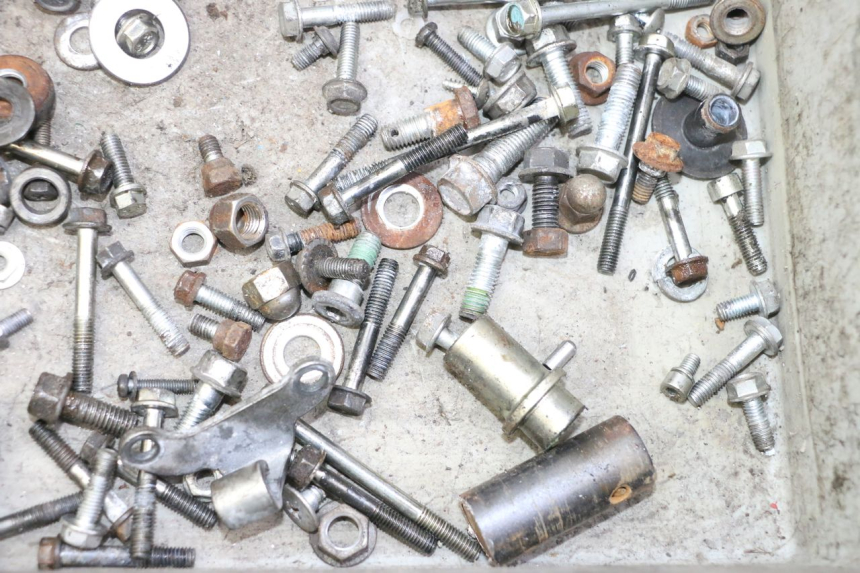 photo de SCREWS BAG HONDA CBF 125 (2009 - 2015) - Alternative perspective