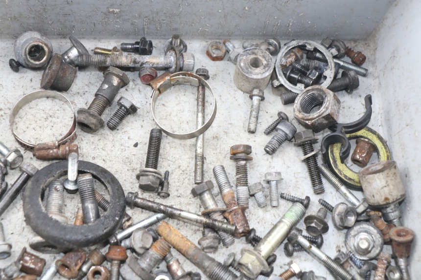 photo de SCREWS BAG HONDA CBR F SC21 1000 (1986 - 1992) - Alternative perspective