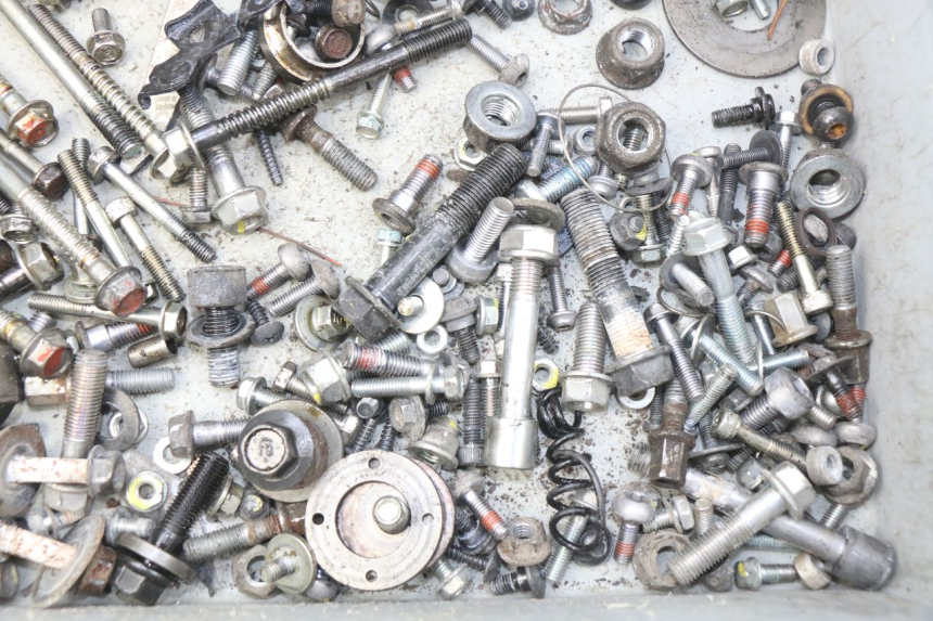 photo de SCREWS BAG HONDA CBRF CBR-F PC41 600 (2011 - 2013) - Zoom on usage condition