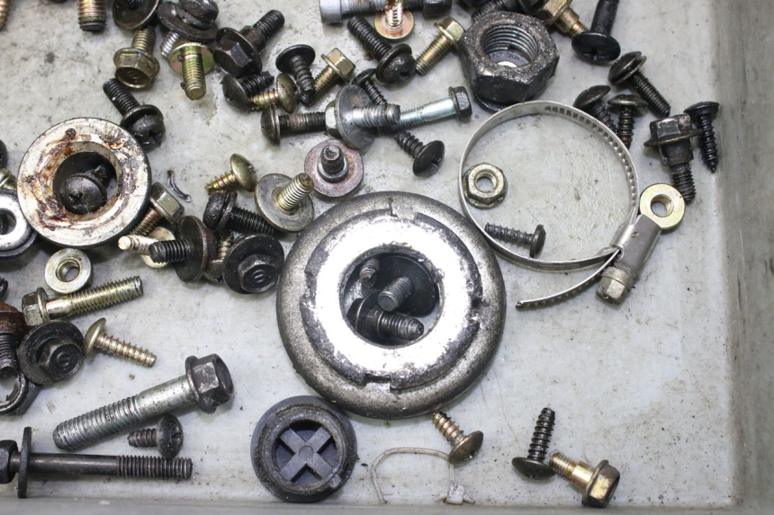 photo de SCREW FASTENER BAG SYM CITYCOM CITY COM 125 (2009 - 2014) - Zoom on usage condition