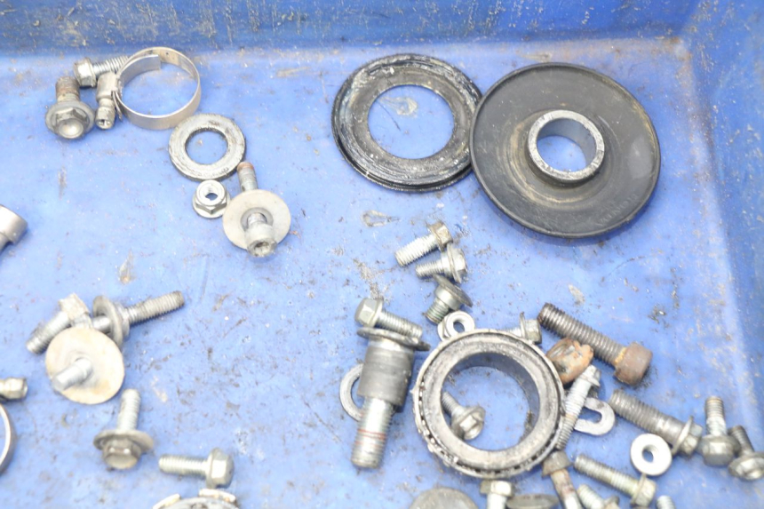 photo de SCREW BAG HONDA CRF CR-F 450 (2005 - 2008) - Alternative perspective