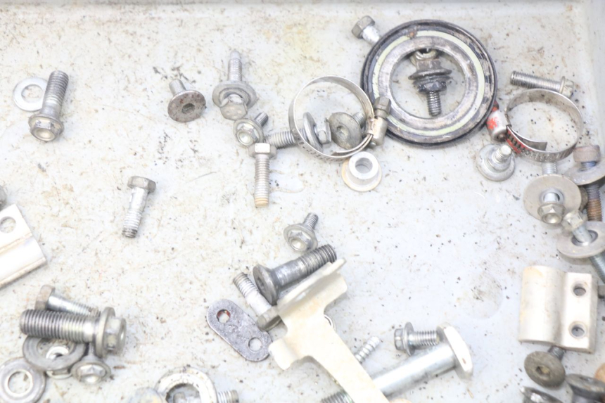 photo de SCREW FASTENER BAG HONDA CRF 250 (2013 - 2016) - Alternative perspective