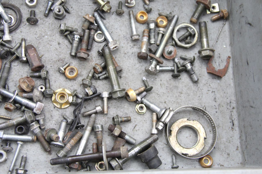 photo de SCREW FASTENER BAG SYM CROX 4T 50 (2016 - 2023) - Zoom on usage condition