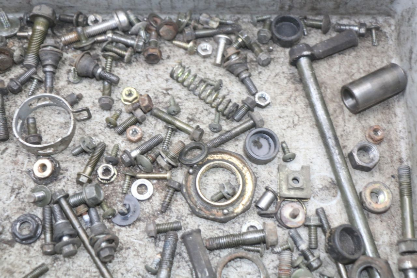 photo de SCREW BAG KYMCO DINK 4T 50 (2007 - 2018) - Zoom on usage condition