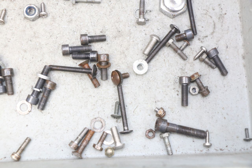 photo de SCREWS BAG LONCIN DIRT BIKE 125 - Zoom on usage condition