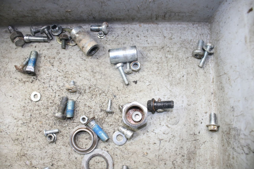 photo de SCREW FASTENER BAG CCR DIRT BIKE 125 - Alternative perspective