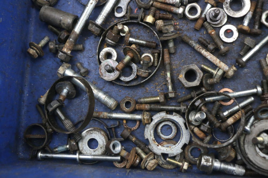 photo de SCREWS BAG YAMAHA DTLC 125 (1982 - 1987) - Alternative perspective