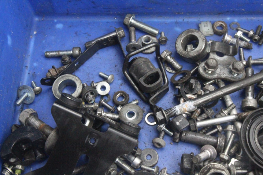 photo de BAG OF SCREWS AND FASTENERS KAWASAKI ER-6 ER6 F ABS 650 (2012 - 2016) - Component detail