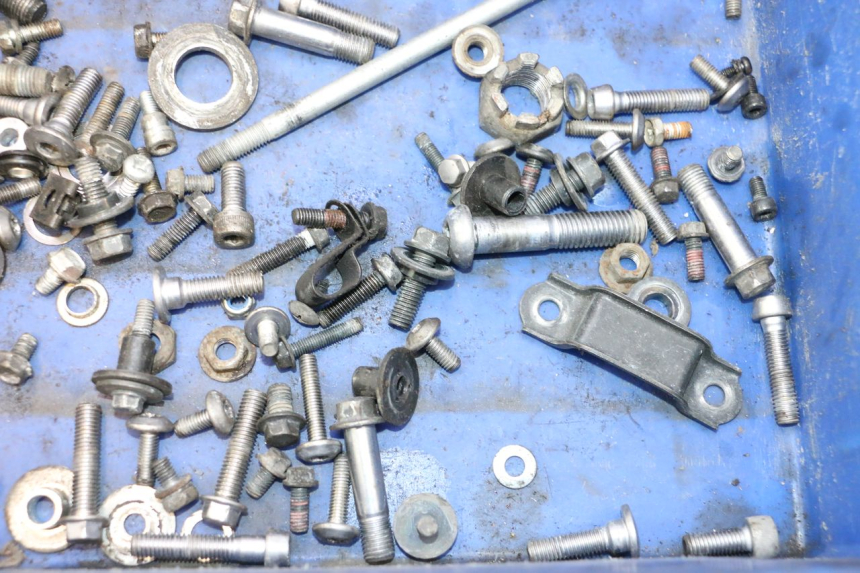 photo de SCREWS BAG KAWASAKI ER-6 ER6 N 650 (2005 - 2009) - Alternative perspective