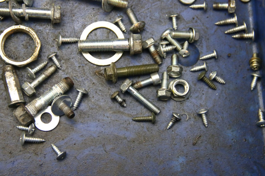 photo de SCREW FASTENER BAG JM MOTORS EVOLIS 4T 50 (2018 - 2022) - Zoom on usage condition