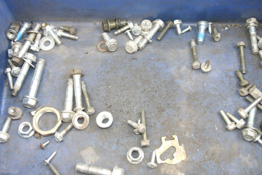 photo de SCREW FASTENER BAG JM MOTORS EVOLIS 4T 50 (2018 - 2022) - Alternative perspective