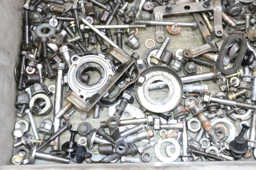 photo de SCREWS BAG YAMAHA FJ 36Y 1100 (1984 - 1985) - Alternative perspective