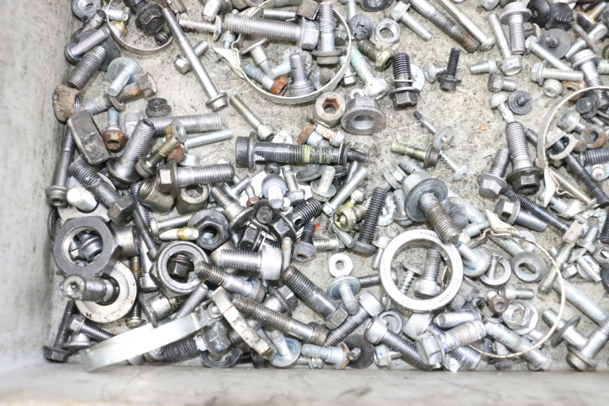 photo de SCREW FASTENER BAG YAMAHA FJR ABS 1300 (2006 - 2012) - Alternative perspective