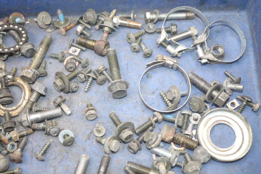 photo de SCREW FASTENER BAG MBK FLAME X 125 (2004 - 2007) - Zoom on usage condition