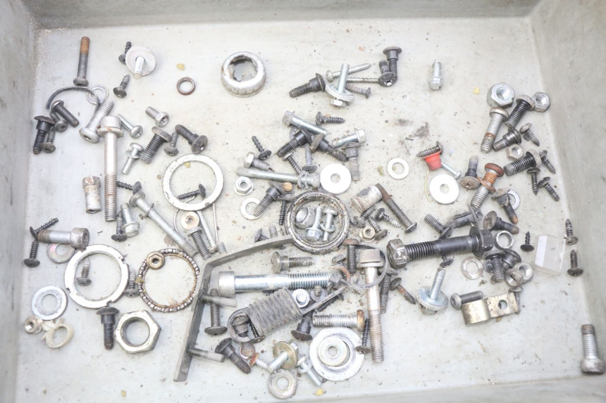 photo de SCREW FASTENER BAG PIAGGIO FLY 100 (2006 - 2010) - Component detail