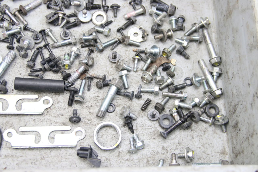 photo de SCREW FASTENER BAG HONDA FORZA 125 (2015 - 2016) - Zoom on usage condition