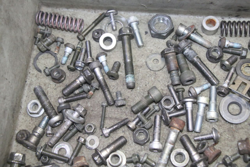 photo de SCREW HARDWARE BAG YAMAHA FZ6 N FAZER 600 (2004 - 2006) - Component detail