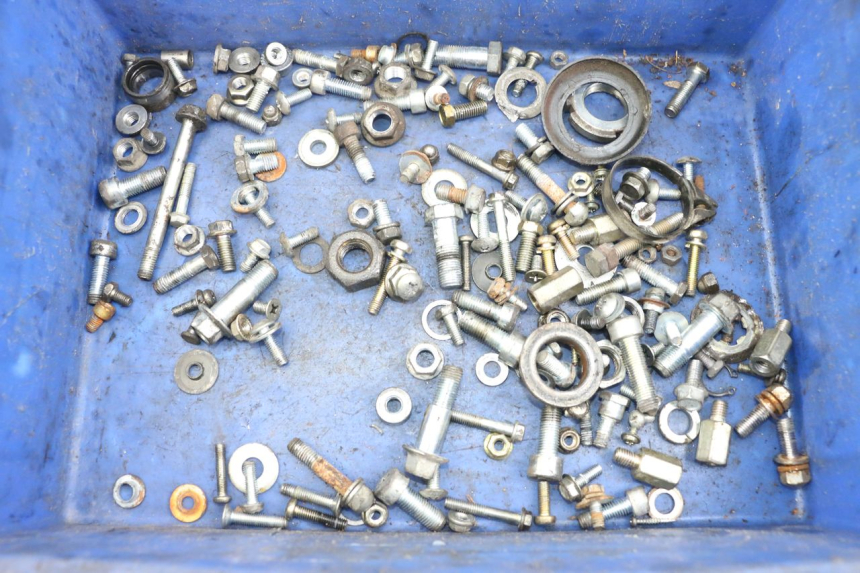 photo de SCREWS BAG HYOSUNG GF 125 (2001 - 2005) - Main view