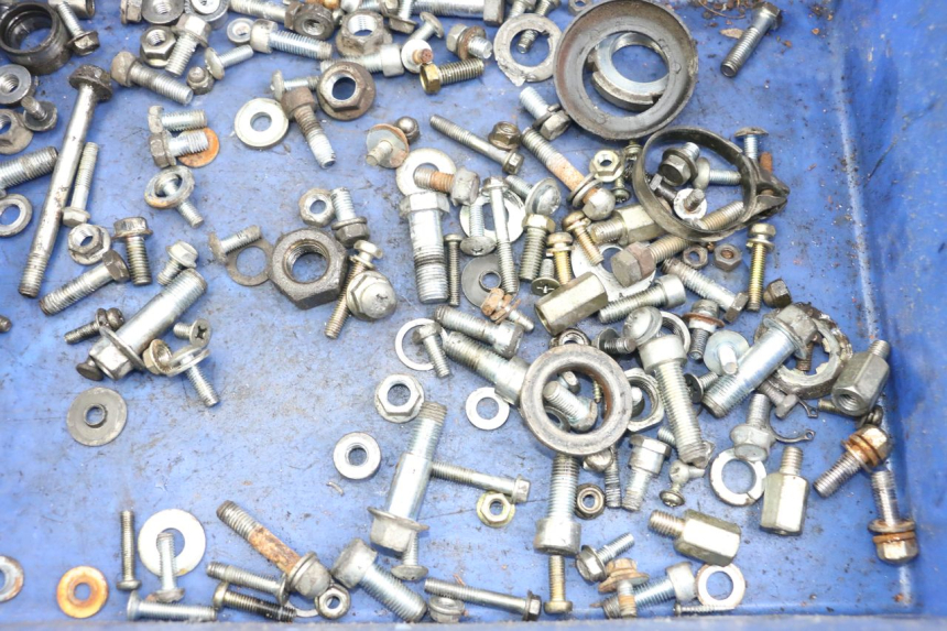 photo de SCREWS BAG HYOSUNG GF 125 (2001 - 2005) - Component detail