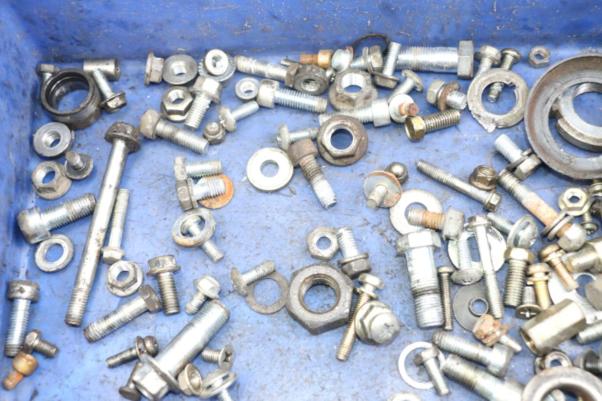 photo de SCREWS BAG HYOSUNG GF 125 (2001 - 2005) - Zoom on usage condition