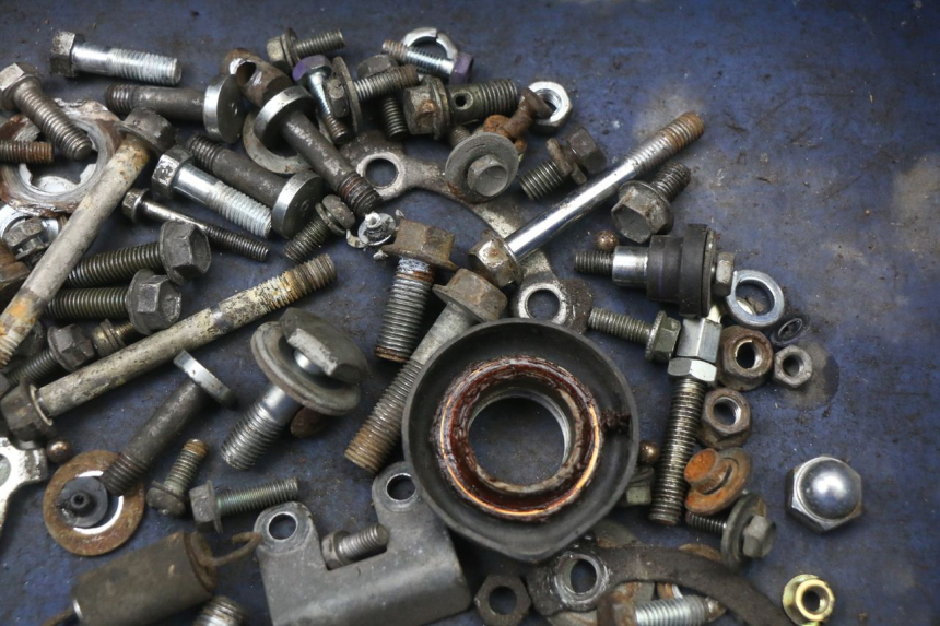 photo de SCREWS BAG SUZUKI GN 125 (1997 - 2000) - Zoom on usage condition