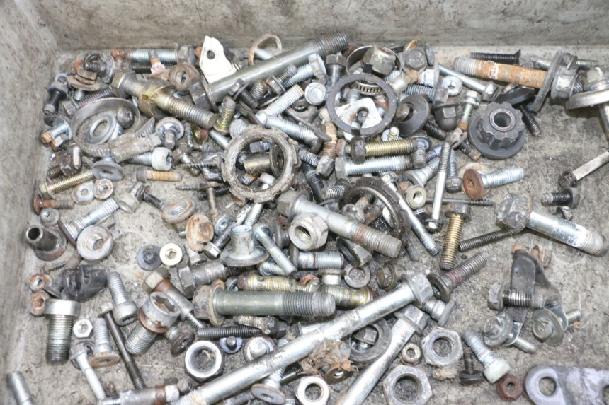 photo de SCREWS BAG KAWASAKI GPX R WARBIRD 600 (1988 - 1993) - Zoom on usage condition