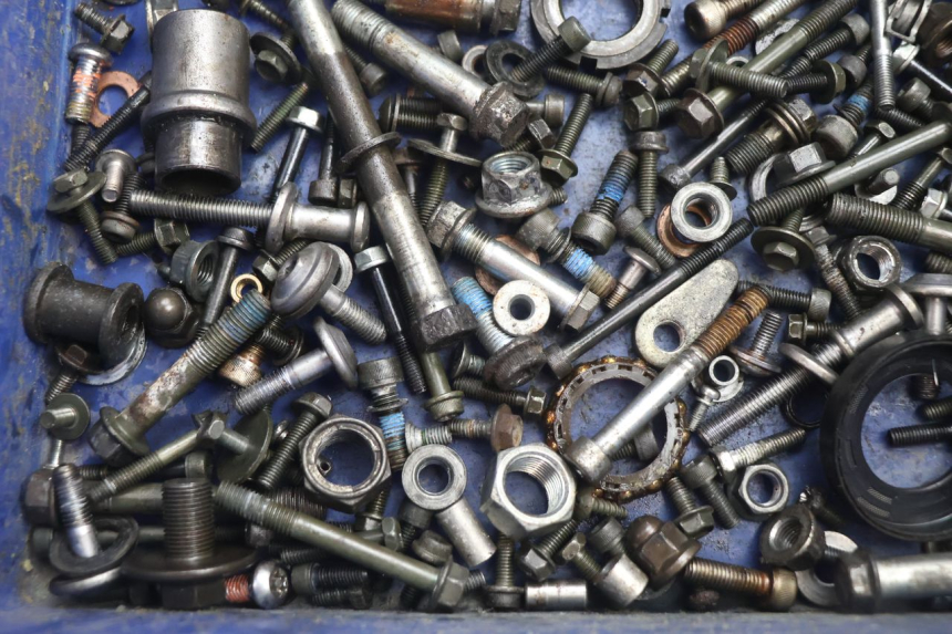 photo de SCREWS BAG SUZUKI GSF N BANDIT 1200 (2001 - 2005) - Alternative perspective