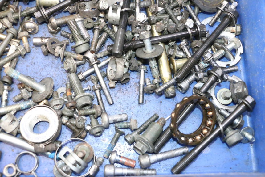 photo de SCREWS BAG SUZUKI GSR 600 (2005 - 2012) - Alternative perspective
