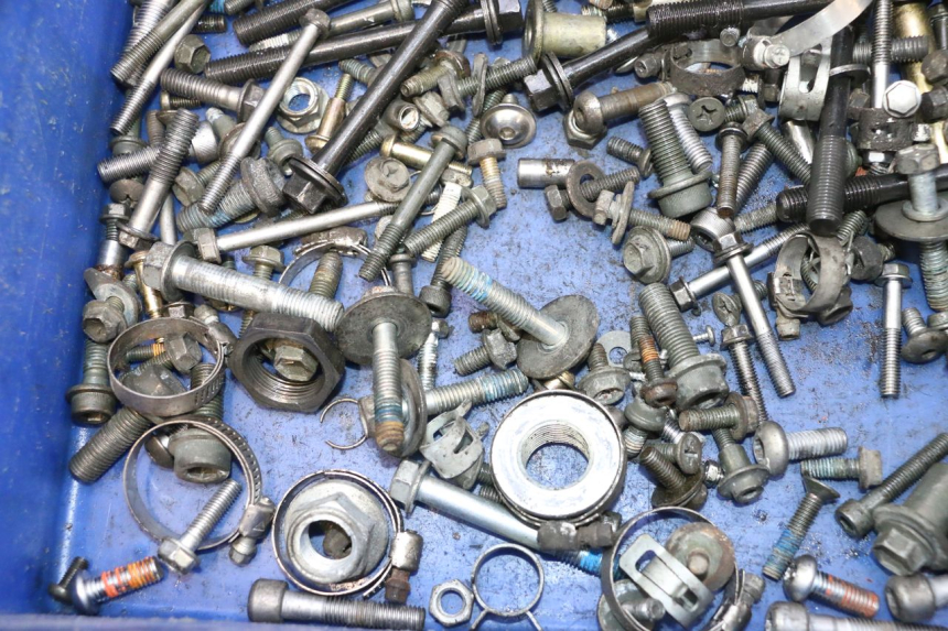 photo de SCREWS BAG SUZUKI GSR 600 (2005 - 2012) - Technical close-up