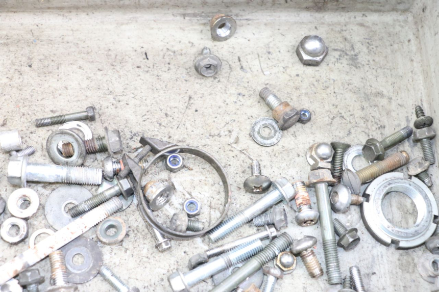 photo de SCREWS BAG SUZUKI GZ MARAUDER 125 (1998 - 2004) - Zoom on usage condition