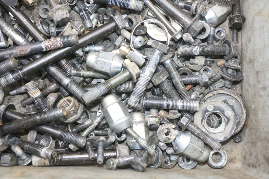 photo de SCREWS BAG HYTRACK HY S 4X4 410 (2013 - 2016) - Technical close-up