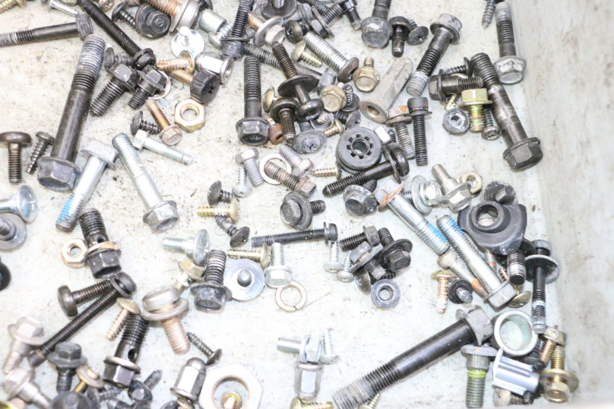 photo de SCREWS BAG SYM JOYMAX 125 (2010 - 2017) - Alternative perspective