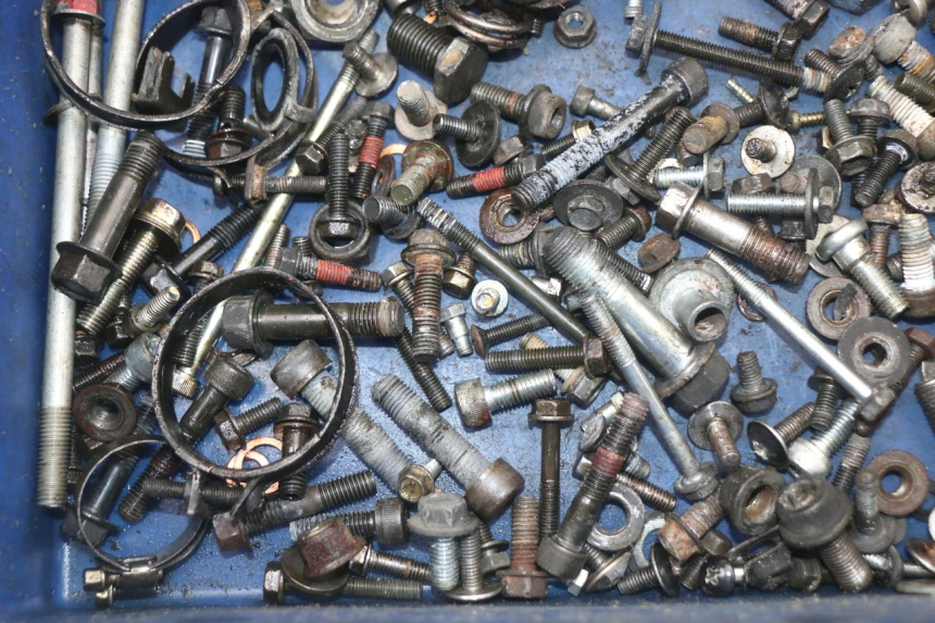 photo de SCREWS BAG KAWASAKI GTR 1000 (1994 - 2004) - Alternative perspective