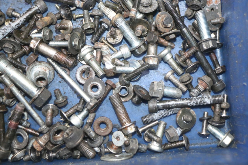 photo de SCREWS BAG KAWASAKI GTR 1000 (1994 - 2004) - Technical close-up