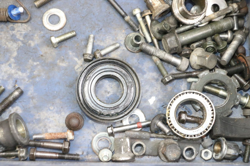 photo de SCREW FASTENER BAG KAWASAKI ZR7 ZR-7 S 750 (1999 - 2004) - Zoom on usage condition