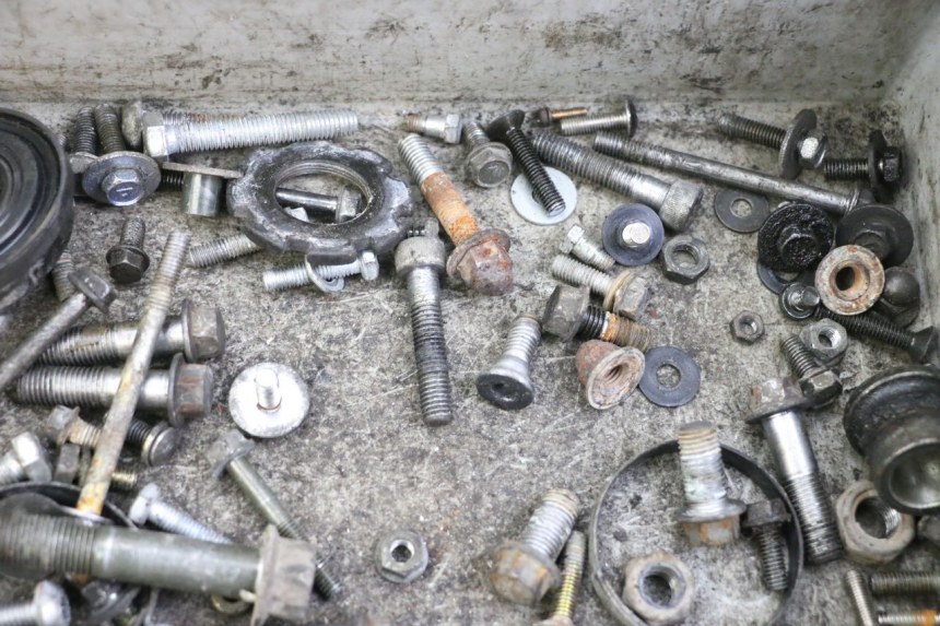 photo de SCREW FASTENER BAG KAWASAKI ZR7 ZR-7 S 750 (1999 - 2004) - Technical close-up