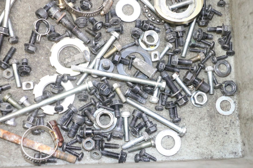 photo de SCREW FASTENER BAG PEUGEOT KISBEE 2T 50 (2018 - 2022) - Alternative perspective