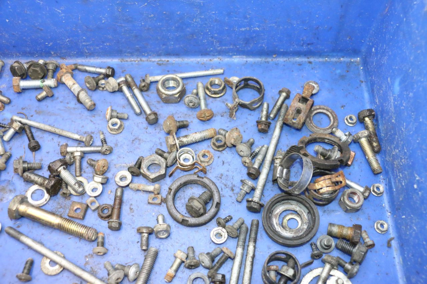 photo de SCREW FASTENER BAG PEUGEOT KISBEE 2T 50 (2018 - 2022) - Zoom on usage condition