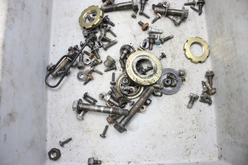 photo de SCREW FASTENER BAG PEUGEOT KISBEE 4T 50 (2010 - 2017) - Zoom on usage condition