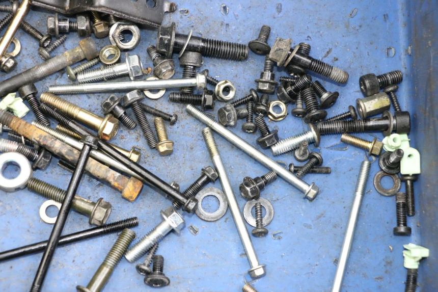 photo de SCREW FASTENER BAG PEUGEOT KISBEE 4T 50 (2018 - 2022) - Alternative perspective