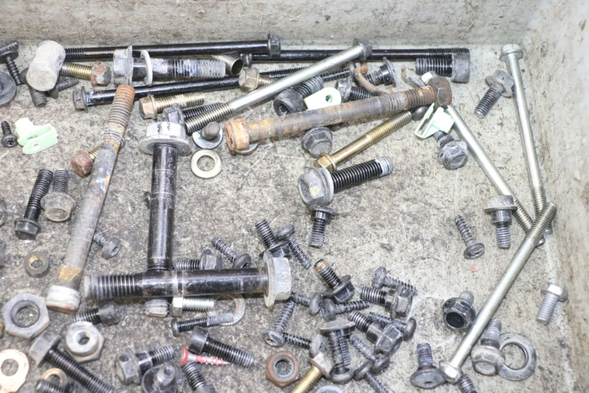 photo de SCREW FASTENER BAG PEUGEOT KISBEE 4T 50 (2018 - 2022) - Zoom on usage condition