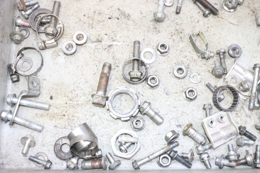 photo de SCREWS BAG KAWASAKI KX 85 (2014 - 2021) - Zoom on usage condition