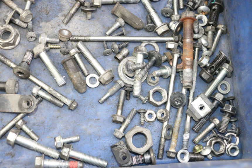 photo de SCREW FASTENER BAG KYMCO AGILITY 4T 50 (2018 - 2022) - Alternative perspective