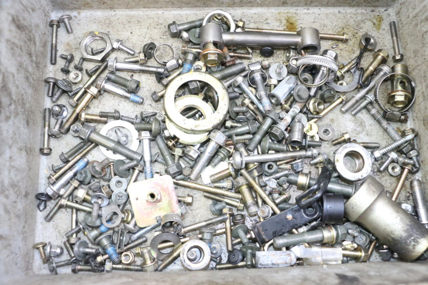 photo de SCREWS BAG KYMCO XCITING 500 (2007 - 2010) - Zoom on usage condition